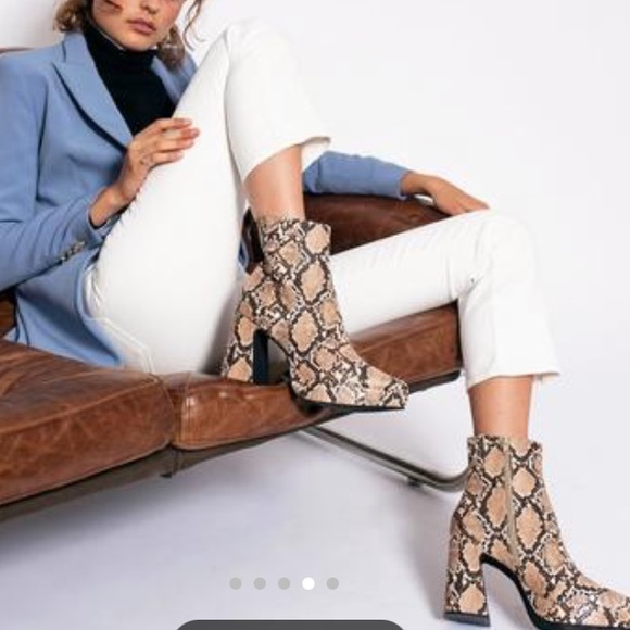 Jeffrey Campbell Dormant Chunky Platform Beige Snake Print Boots Size 9 NIB - Picture 2 of 16